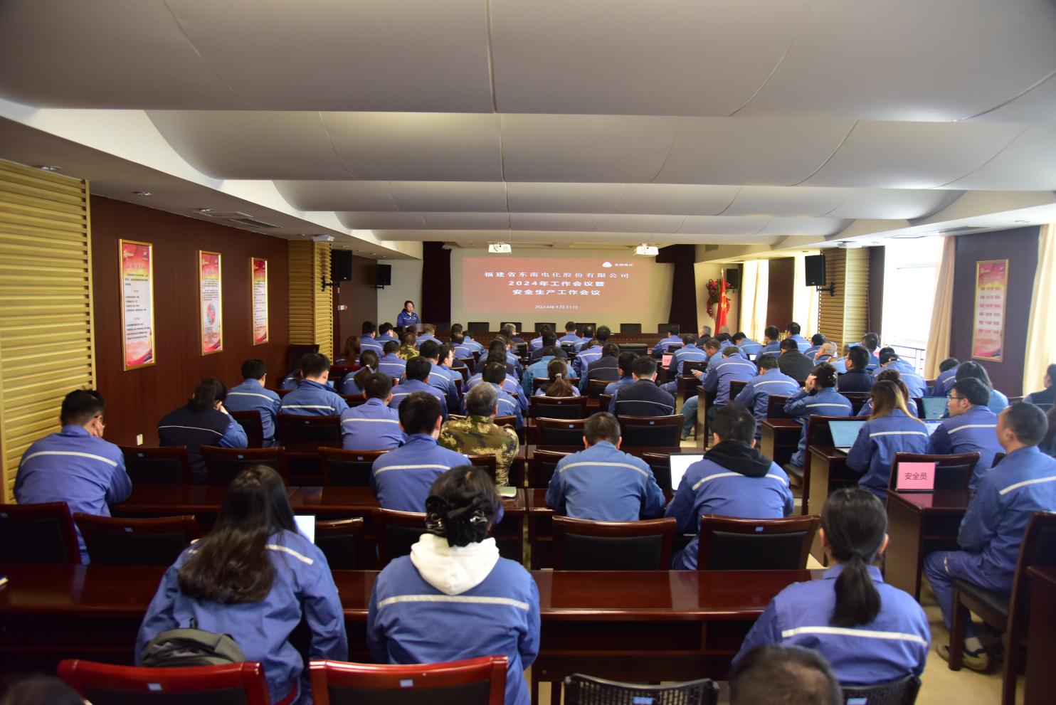 图片18.jpg 图片18.jpg